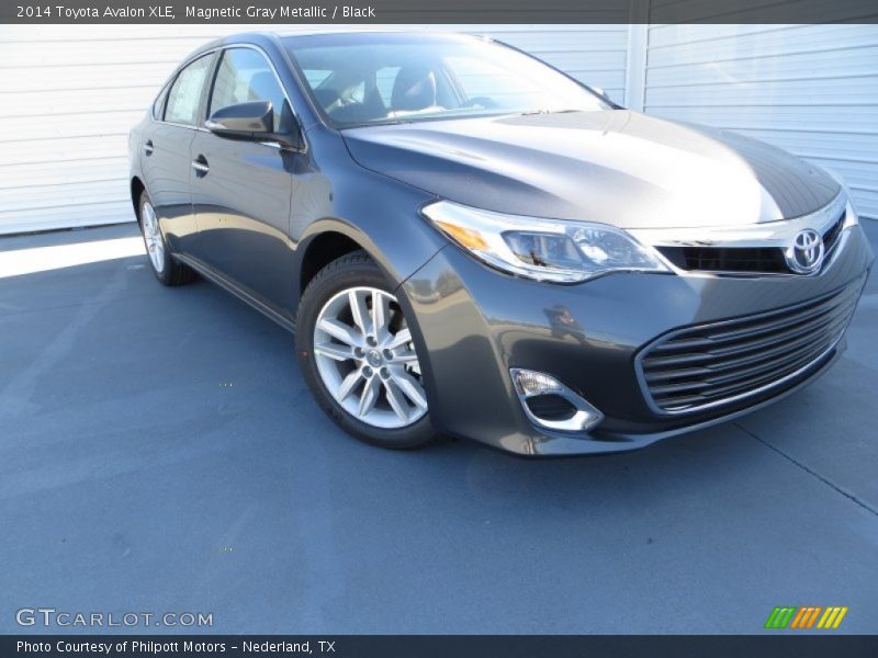 Magnetic Gray Metallic / Black 2014 Toyota Avalon XLE
