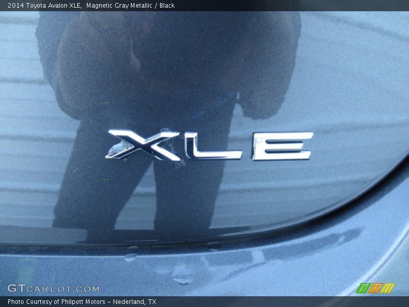 Magnetic Gray Metallic / Black 2014 Toyota Avalon XLE