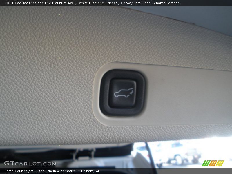 White Diamond Tricoat / Cocoa/Light Linen Tehama Leather 2011 Cadillac Escalade ESV Platinum AWD
