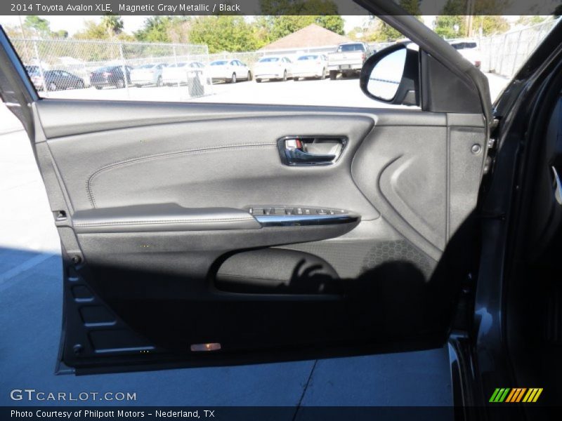 Magnetic Gray Metallic / Black 2014 Toyota Avalon XLE