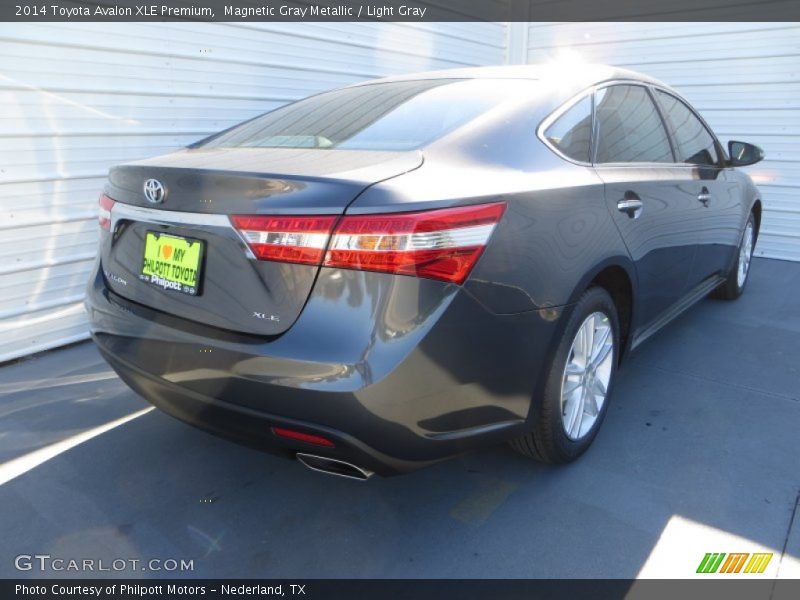 Magnetic Gray Metallic / Light Gray 2014 Toyota Avalon XLE Premium