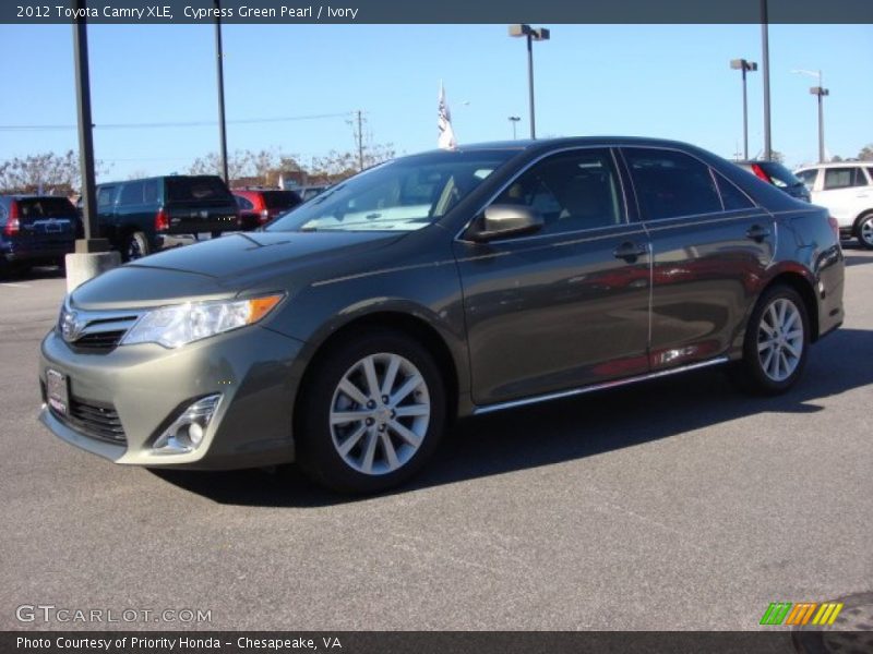 Cypress Green Pearl / Ivory 2012 Toyota Camry XLE