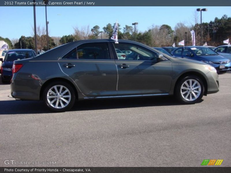 Cypress Green Pearl / Ivory 2012 Toyota Camry XLE