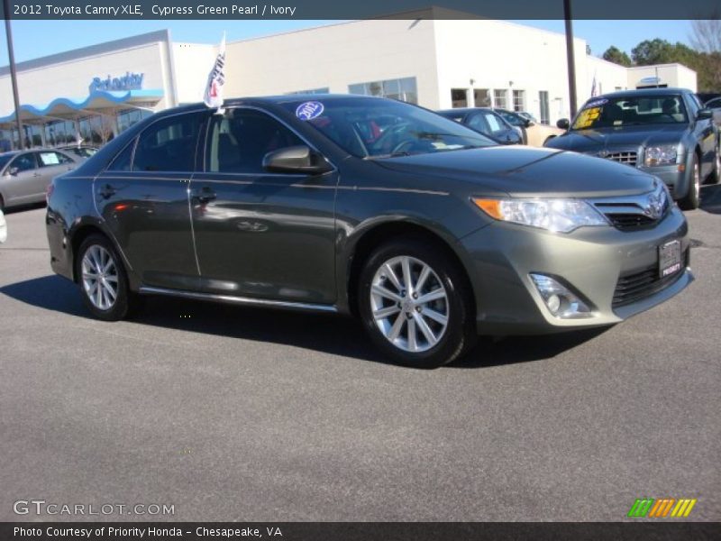 Cypress Green Pearl / Ivory 2012 Toyota Camry XLE