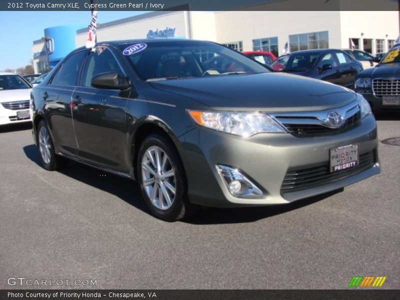 Cypress Green Pearl / Ivory 2012 Toyota Camry XLE