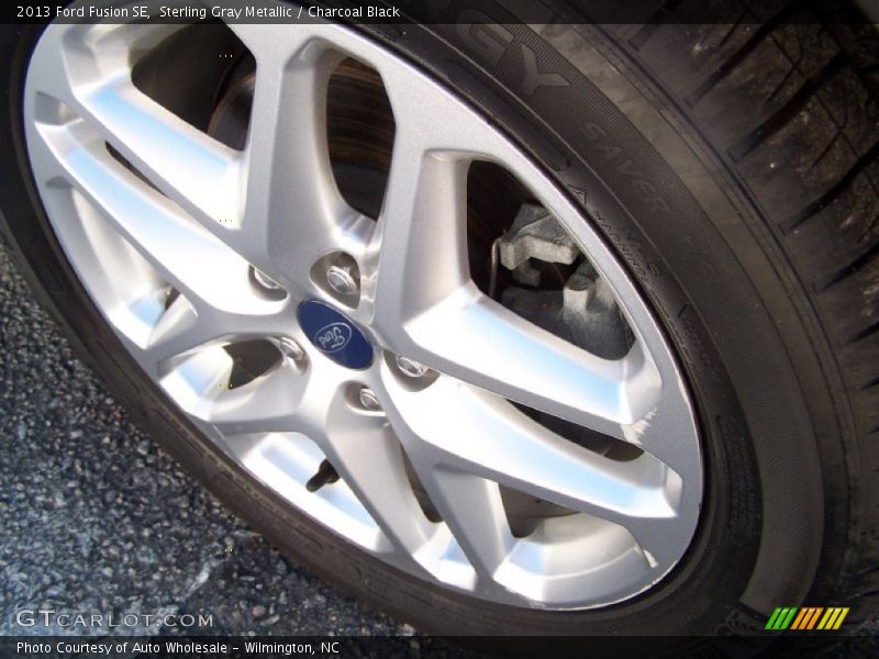 Sterling Gray Metallic / Charcoal Black 2013 Ford Fusion SE
