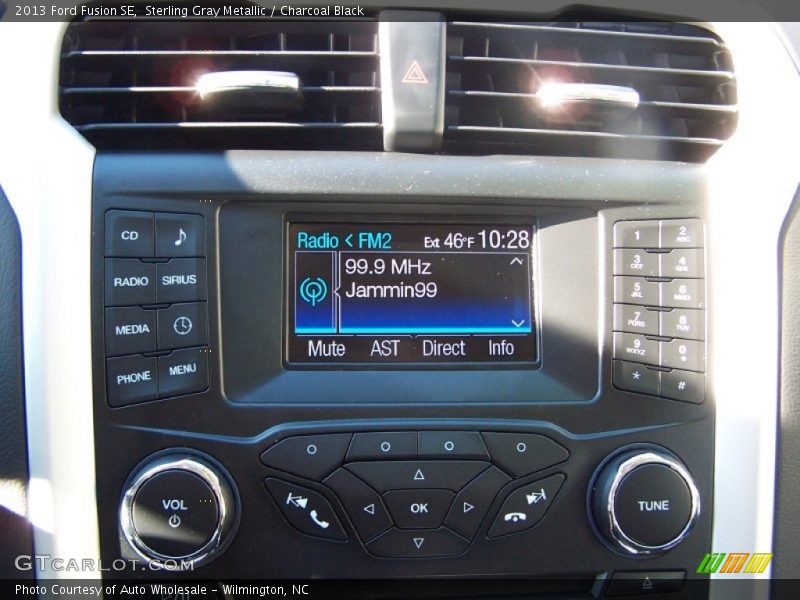 Sterling Gray Metallic / Charcoal Black 2013 Ford Fusion SE