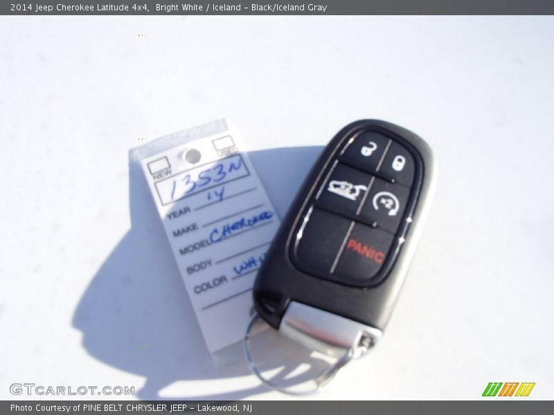 Bright White / Iceland - Black/Iceland Gray 2014 Jeep Cherokee Latitude 4x4