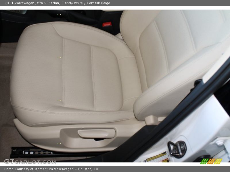 Candy White / Cornsilk Beige 2011 Volkswagen Jetta SE Sedan