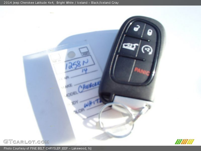 Bright White / Iceland - Black/Iceland Gray 2014 Jeep Cherokee Latitude 4x4