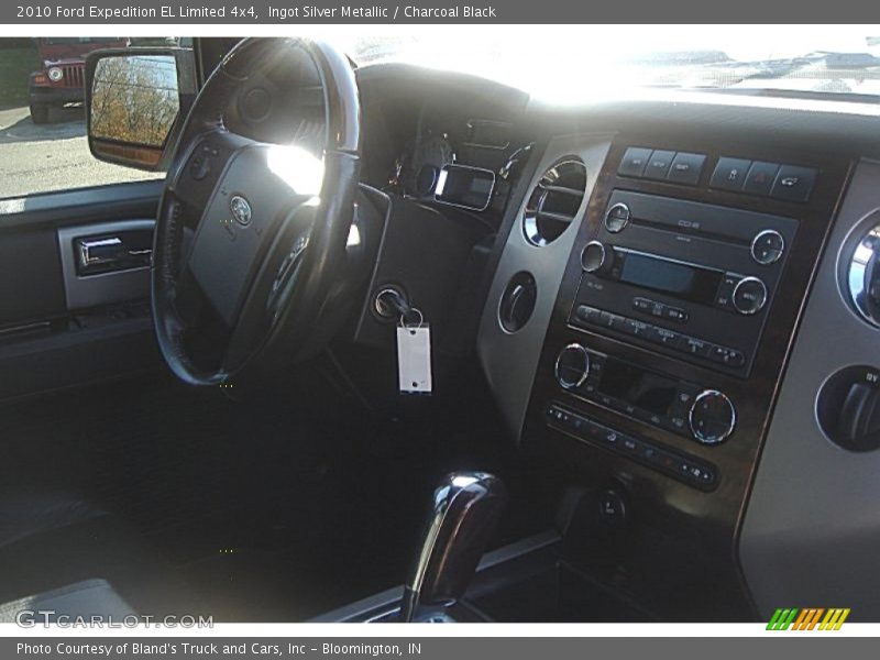 Ingot Silver Metallic / Charcoal Black 2010 Ford Expedition EL Limited 4x4