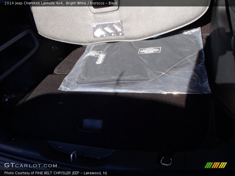 Bright White / Morocco - Black 2014 Jeep Cherokee Latitude 4x4