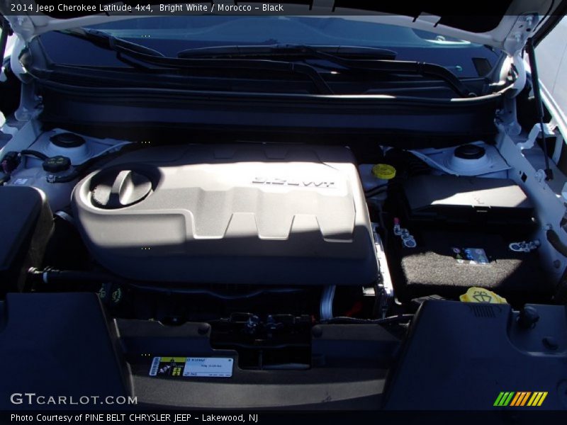 Bright White / Morocco - Black 2014 Jeep Cherokee Latitude 4x4