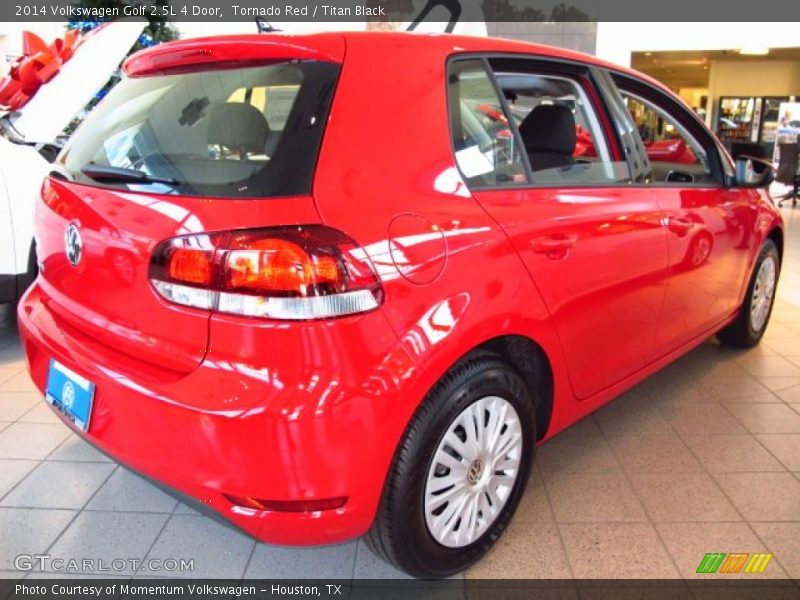 Tornado Red / Titan Black 2014 Volkswagen Golf 2.5L 4 Door