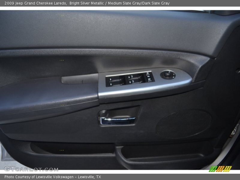 Bright Silver Metallic / Medium Slate Gray/Dark Slate Gray 2009 Jeep Grand Cherokee Laredo