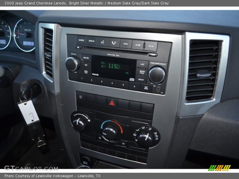Bright Silver Metallic / Medium Slate Gray/Dark Slate Gray 2009 Jeep Grand Cherokee Laredo