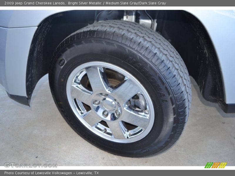 Bright Silver Metallic / Medium Slate Gray/Dark Slate Gray 2009 Jeep Grand Cherokee Laredo