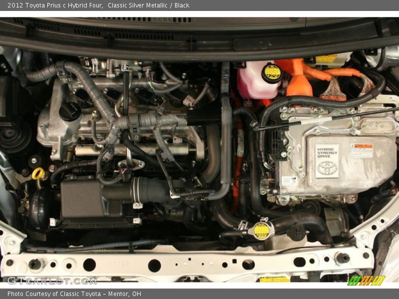 Classic Silver Metallic / Black 2012 Toyota Prius c Hybrid Four