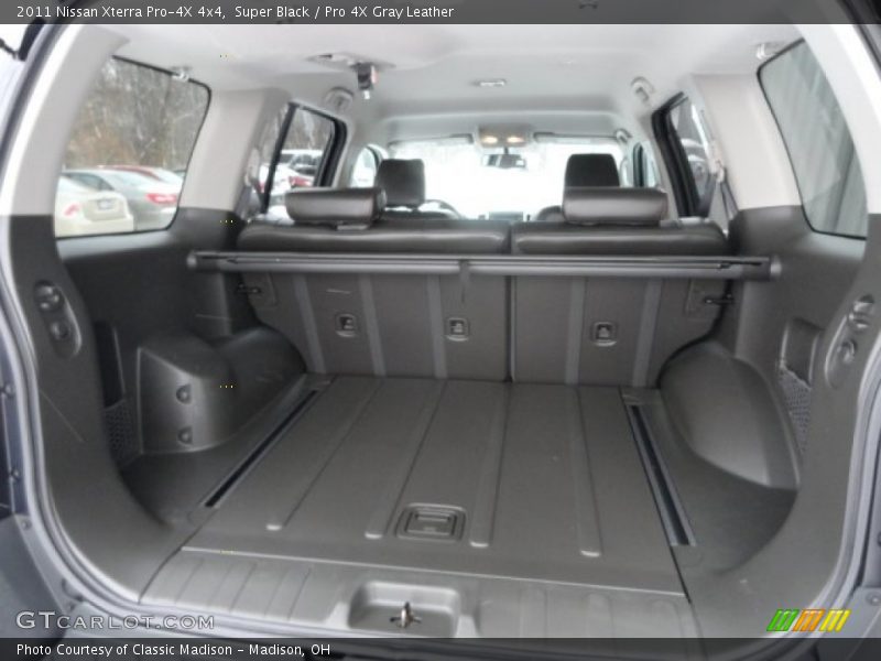 Super Black / Pro 4X Gray Leather 2011 Nissan Xterra Pro-4X 4x4