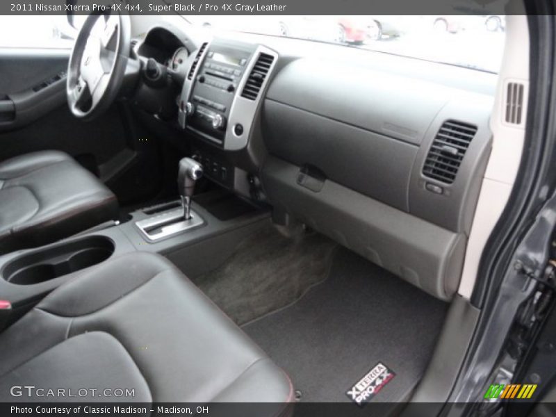 Super Black / Pro 4X Gray Leather 2011 Nissan Xterra Pro-4X 4x4