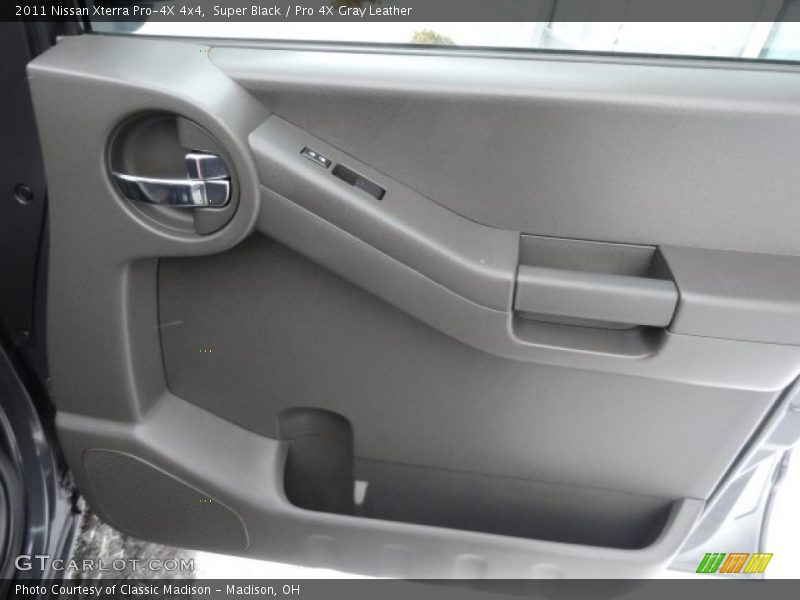Super Black / Pro 4X Gray Leather 2011 Nissan Xterra Pro-4X 4x4