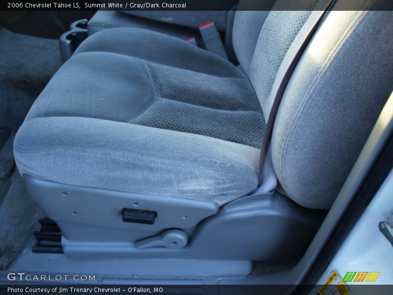 Summit White / Gray/Dark Charcoal 2006 Chevrolet Tahoe LS