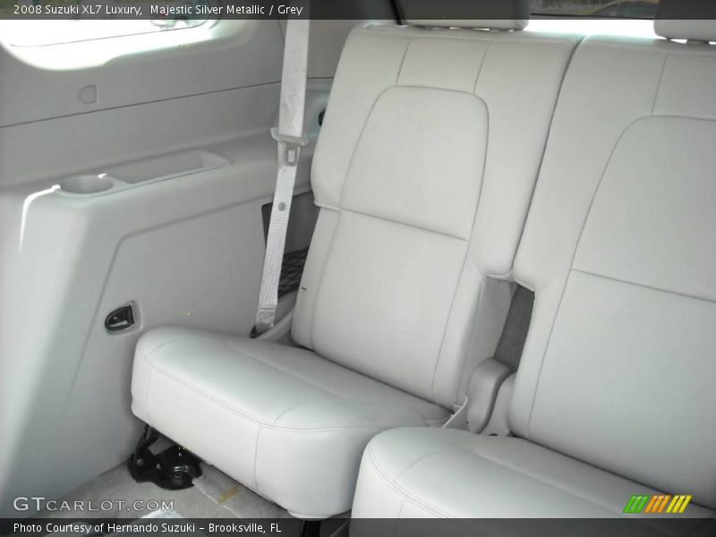 Majestic Silver Metallic / Grey 2008 Suzuki XL7 Luxury