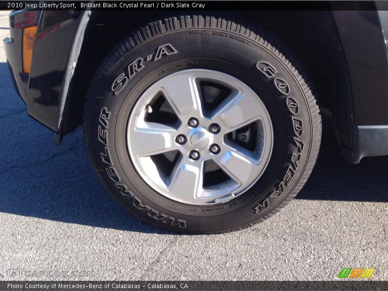 Brilliant Black Crystal Pearl / Dark Slate Gray 2010 Jeep Liberty Sport