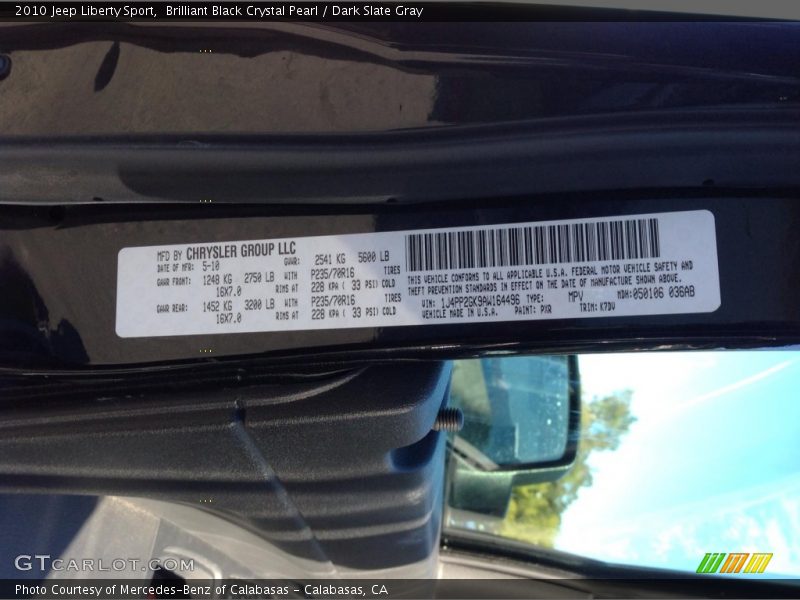 Brilliant Black Crystal Pearl / Dark Slate Gray 2010 Jeep Liberty Sport