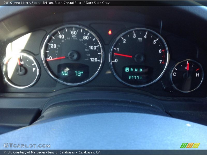 Brilliant Black Crystal Pearl / Dark Slate Gray 2010 Jeep Liberty Sport