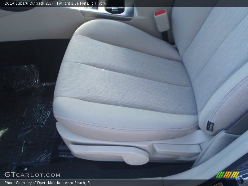 Twilight Blue Metallic / Ivory 2014 Subaru Outback 2.5i