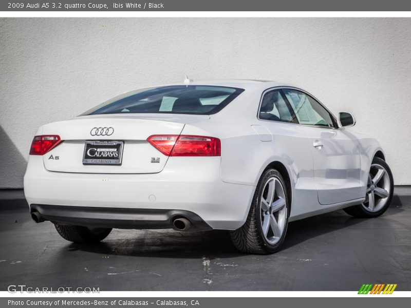 Ibis White / Black 2009 Audi A5 3.2 quattro Coupe