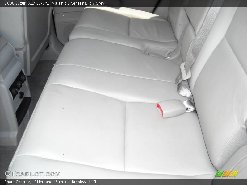 Majestic Silver Metallic / Grey 2008 Suzuki XL7 Luxury