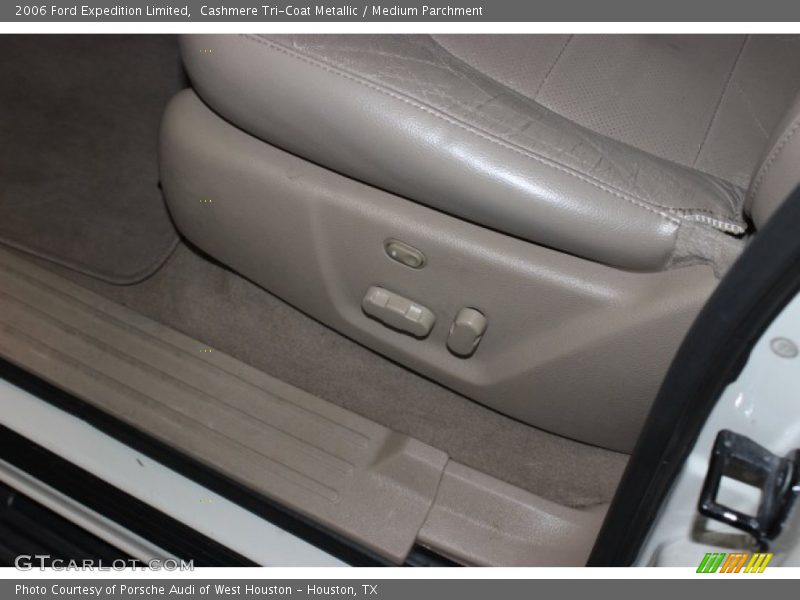 Cashmere Tri-Coat Metallic / Medium Parchment 2006 Ford Expedition Limited