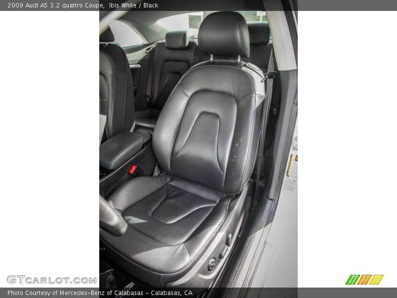 Ibis White / Black 2009 Audi A5 3.2 quattro Coupe