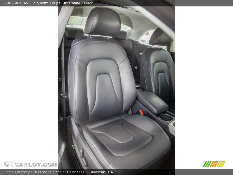 Ibis White / Black 2009 Audi A5 3.2 quattro Coupe