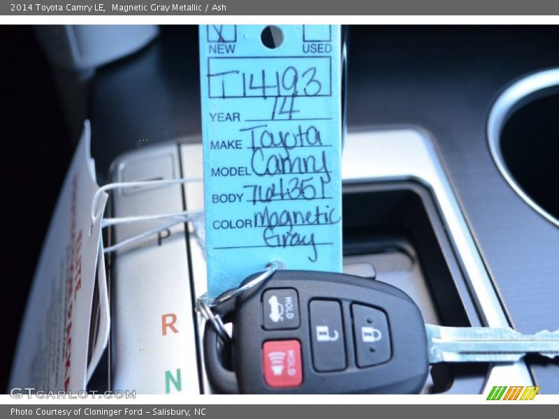 Magnetic Gray Metallic / Ash 2014 Toyota Camry LE