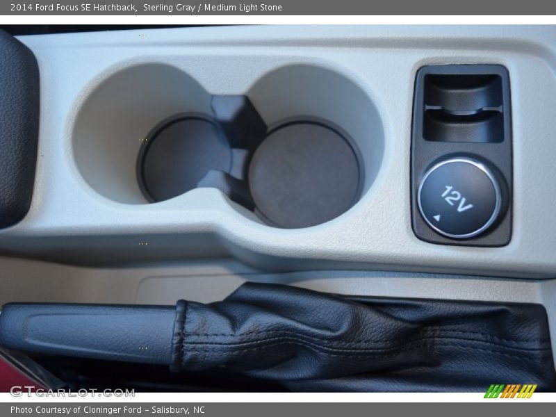 Sterling Gray / Medium Light Stone 2014 Ford Focus SE Hatchback