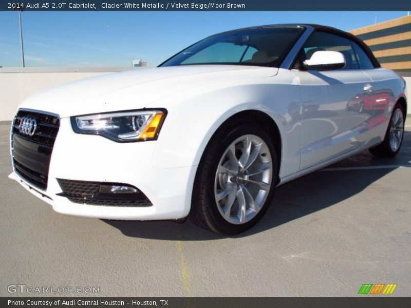 Front 3/4 View of 2014 A5 2.0T Cabriolet