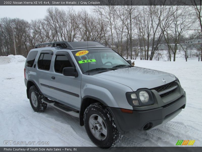 Silver Ice Metallic / Gray Celadon 2002 Nissan Xterra XE V6 4x4
