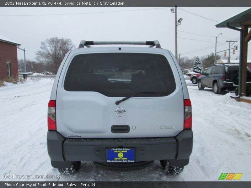 Silver Ice Metallic / Gray Celadon 2002 Nissan Xterra XE V6 4x4