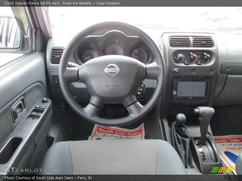 Silver Ice Metallic / Gray Celadon 2002 Nissan Xterra XE V6 4x4