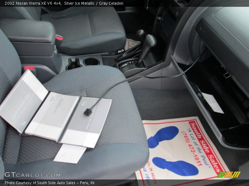 Silver Ice Metallic / Gray Celadon 2002 Nissan Xterra XE V6 4x4