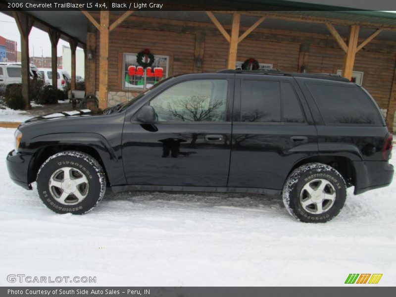 Black / Light Gray 2006 Chevrolet TrailBlazer LS 4x4