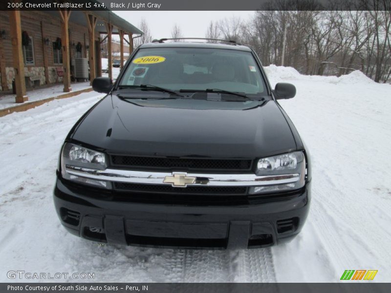 Black / Light Gray 2006 Chevrolet TrailBlazer LS 4x4