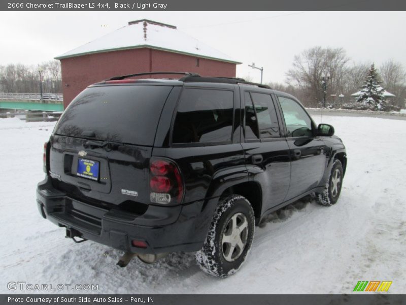 Black / Light Gray 2006 Chevrolet TrailBlazer LS 4x4