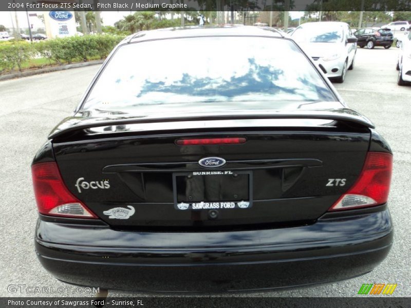 Pitch Black / Medium Graphite 2004 Ford Focus ZTS Sedan