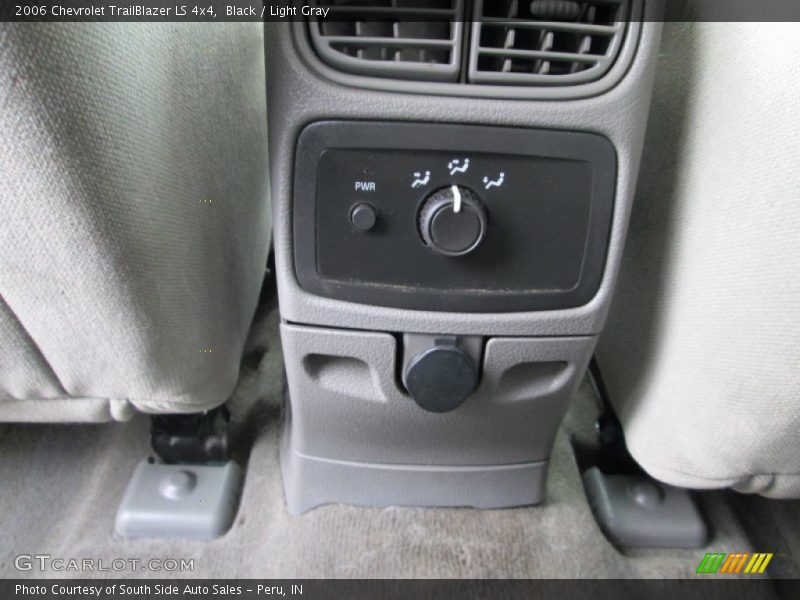 Black / Light Gray 2006 Chevrolet TrailBlazer LS 4x4