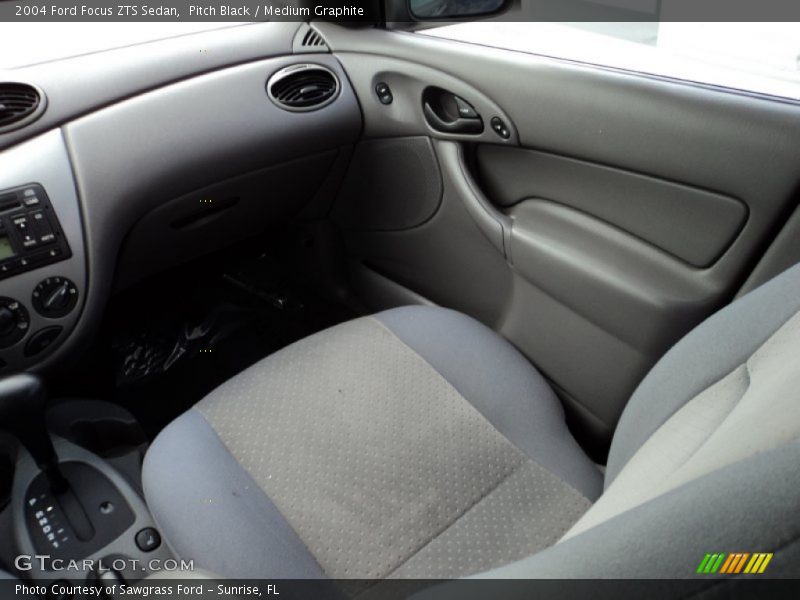 Pitch Black / Medium Graphite 2004 Ford Focus ZTS Sedan
