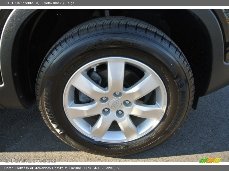 Ebony Black / Beige 2011 Kia Sorento LX